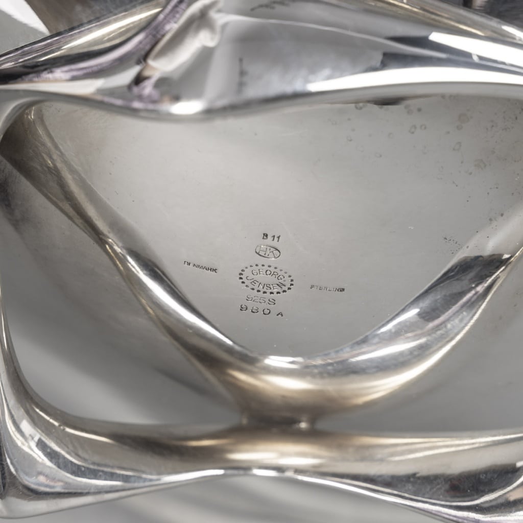 Orfèvre G. Jensen – Designer H. Koppel – Centre de table en argent massif XXe | Biron 