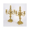 Garniture de cheminée avec ses candélabres en bronze doré de style Louis XV, XIXème siècle. | Biron 