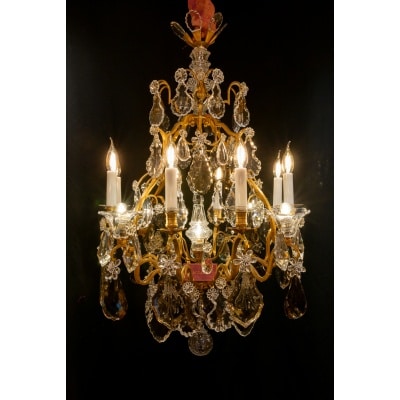 Lustre de style Louis XV en bronze doré et décor de cristal taillé signé par les Cristalleries de Baccarat vers 1890