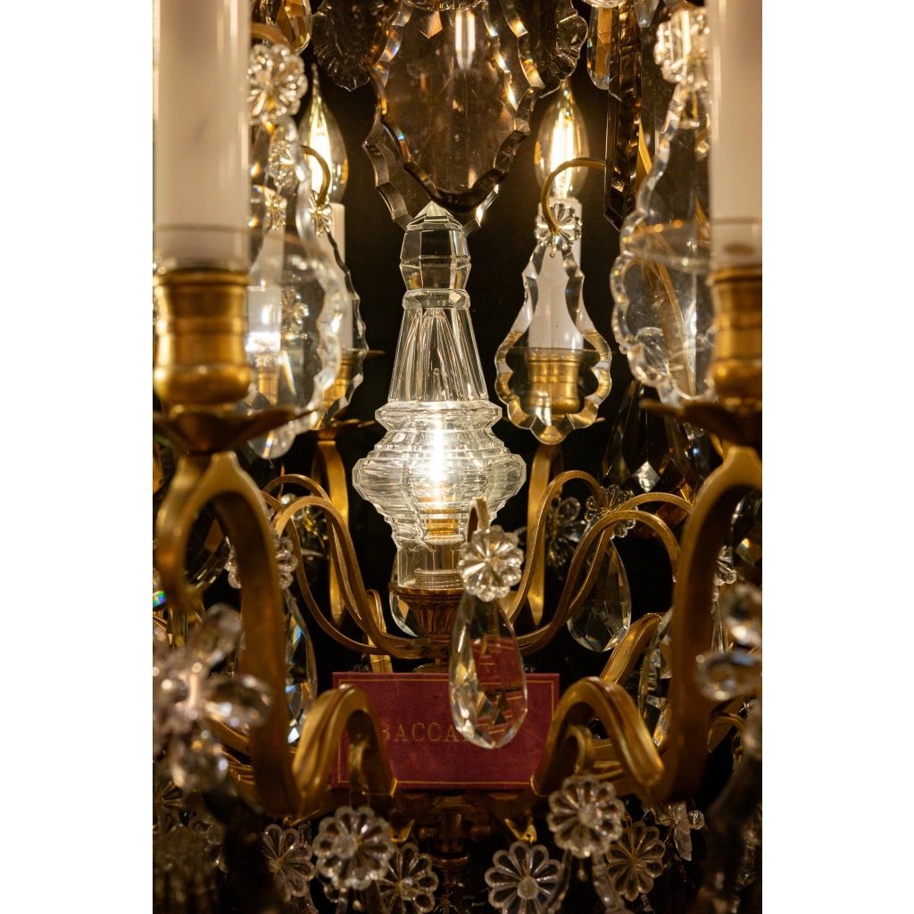 Lustre de style Louis XV en bronze doré et décor de cristal taillé signé par les Cristalleries de Baccarat vers 1890 | Biron 