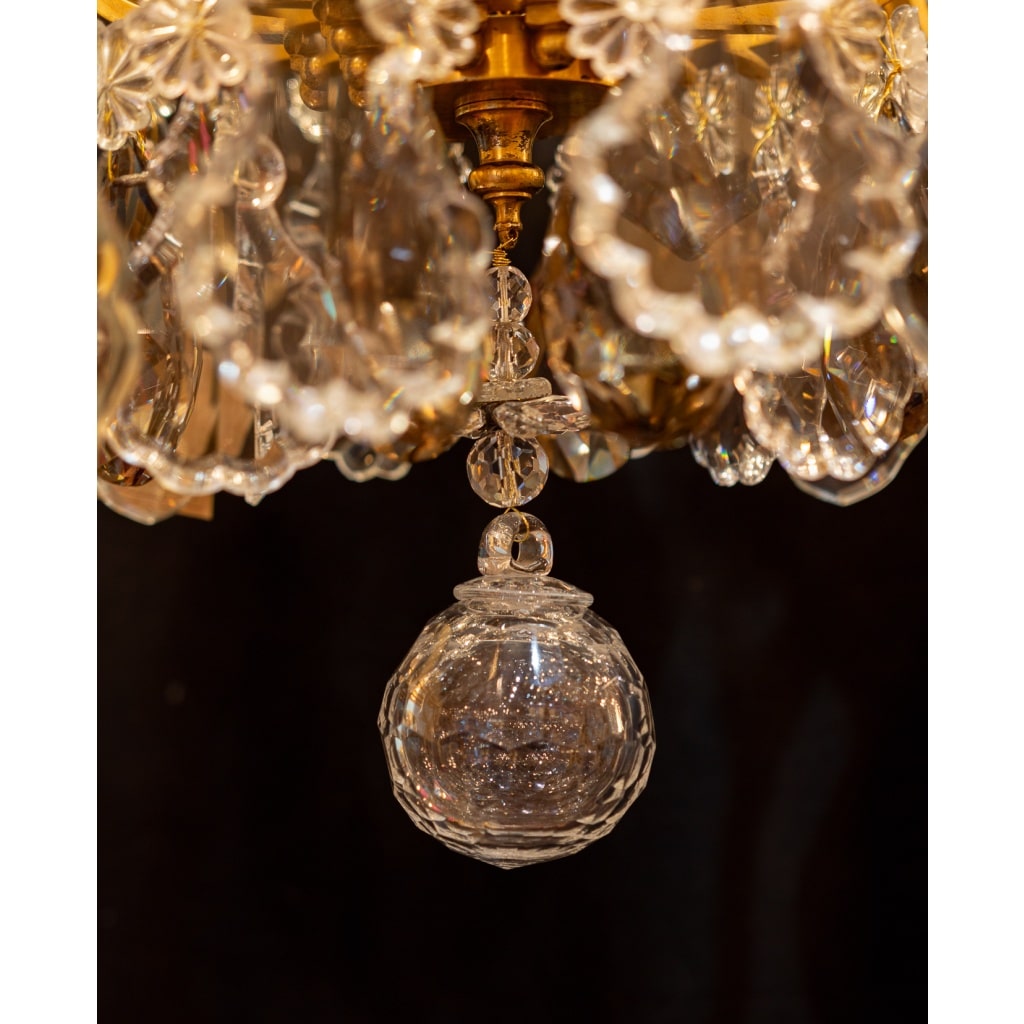 Lustre de style Louis XV en bronze doré et décor de cristal taillé signé par les Cristalleries de Baccarat vers 1890 | Biron 