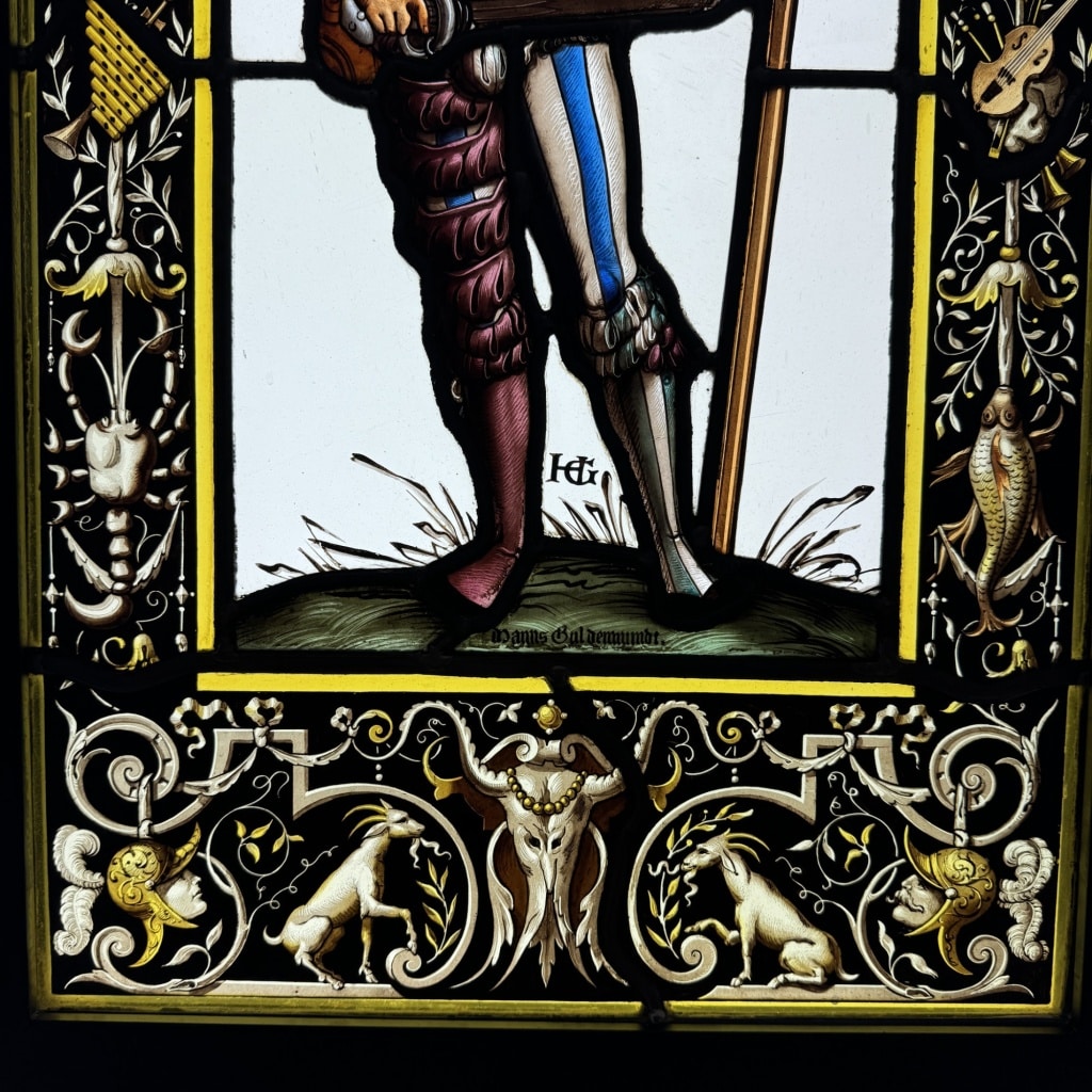 Vitrail à l’hallebardier (65 x 42 cm) | Biron 