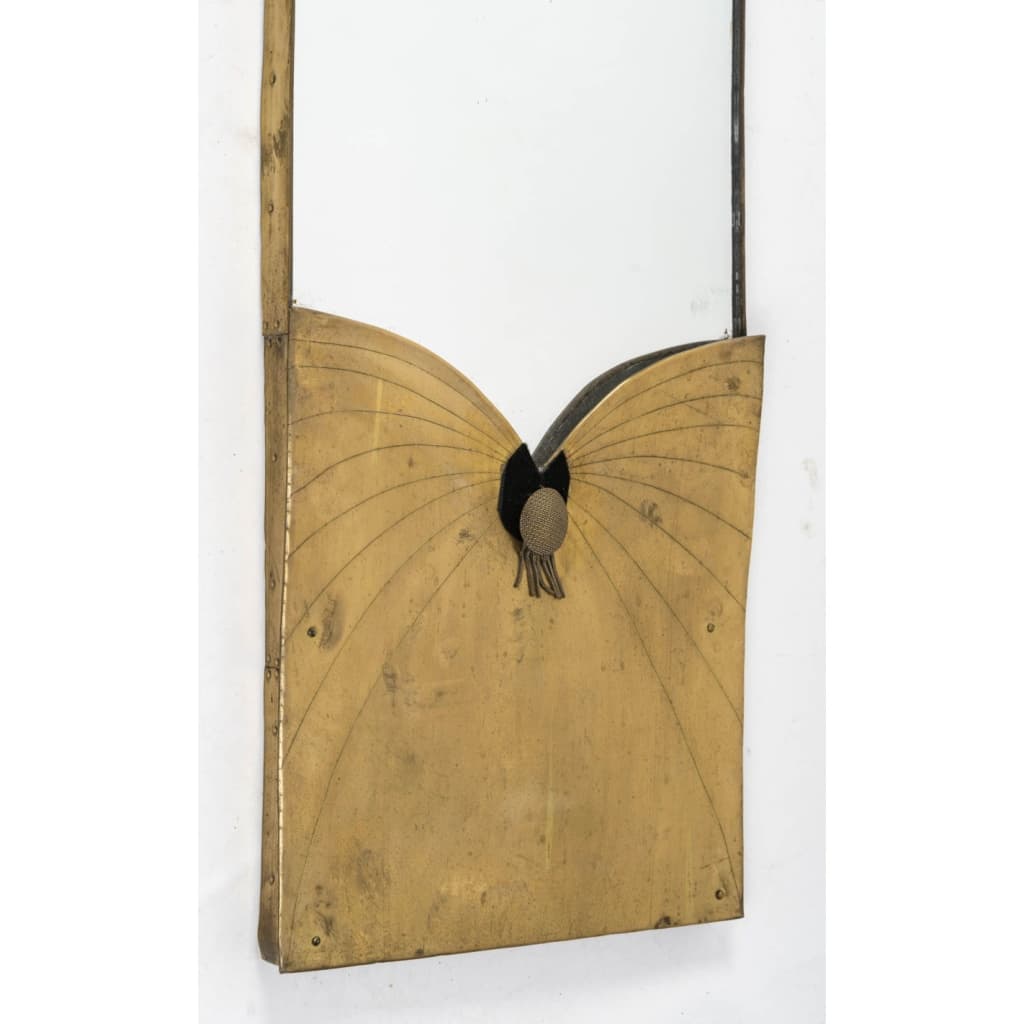 Miroir d’époque Art Nouveau en bois recouvert de passementeries et broderies anciennes, 1920-1925. | Biron 