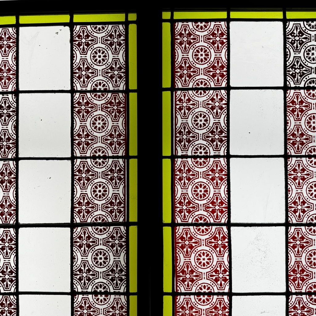 Vitraux aux motifs (159 x 102 cm) | Biron 