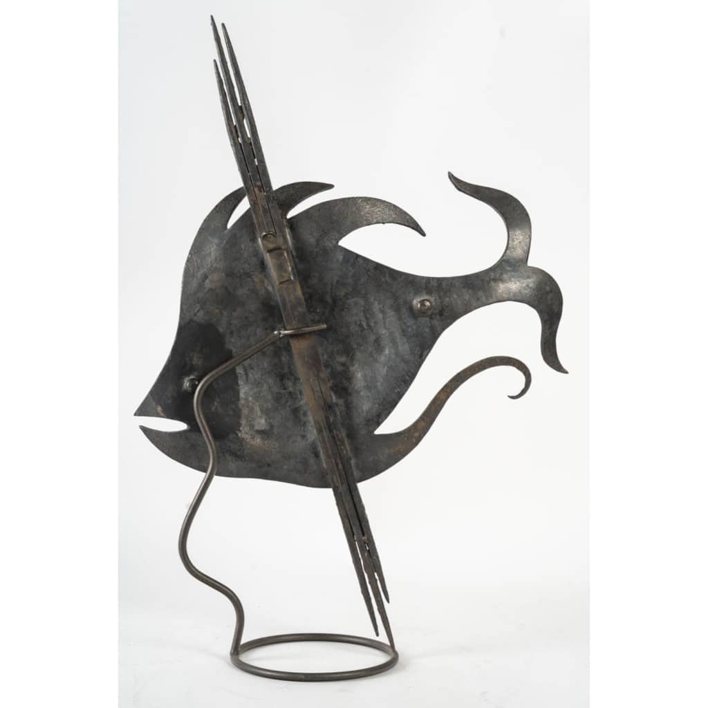 Sculpture en fer forgé représentant un poisson d’époque Art Déco, circa 1930. | Biron 