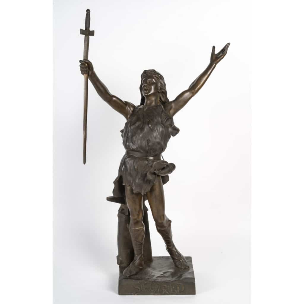 Sculpture en régule de Siegfried de style Napoléon III, 1900. | Biron 