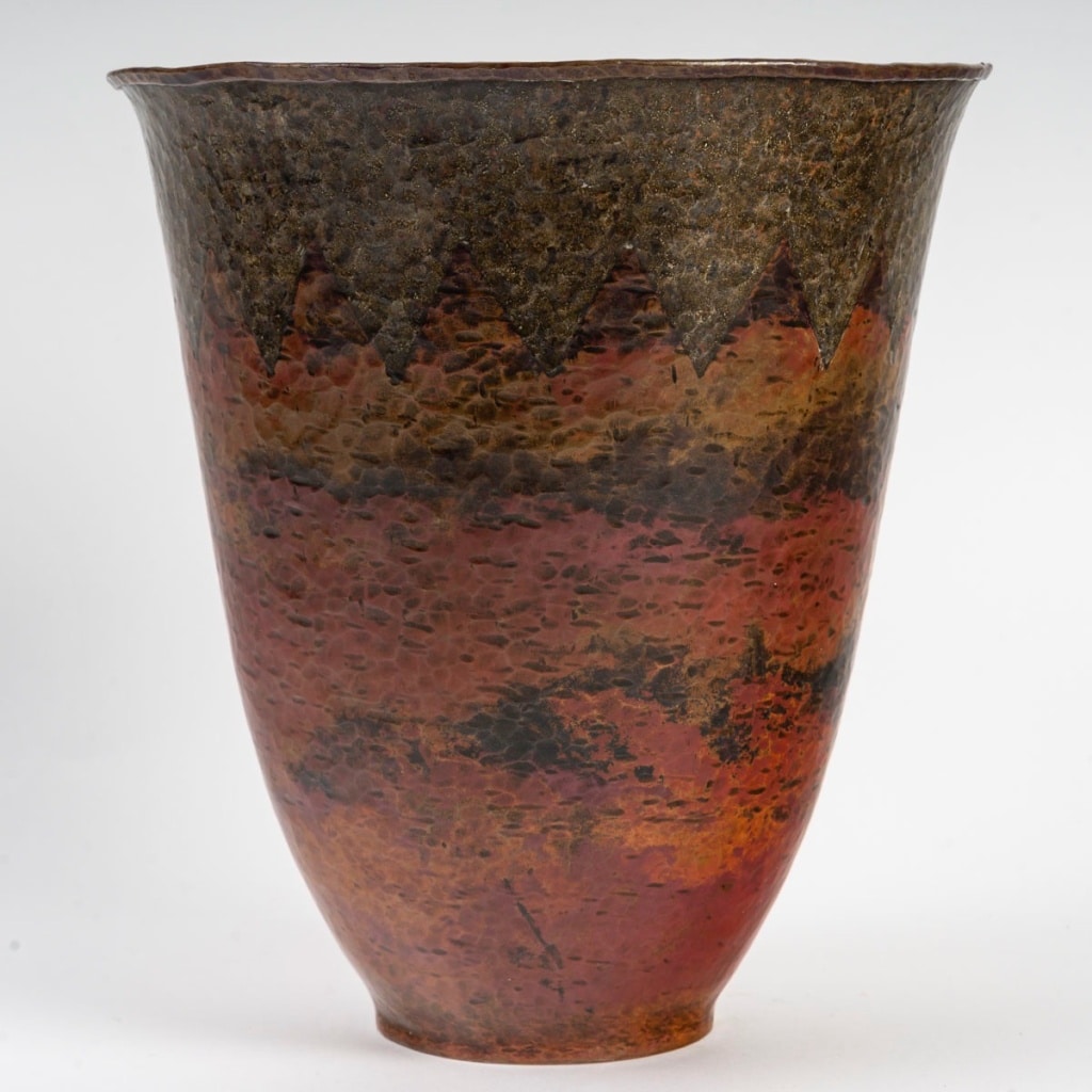 Claudius Linossier (1893-1953), Vase Art Déco en Dinanderie circa 1930 | Biron 