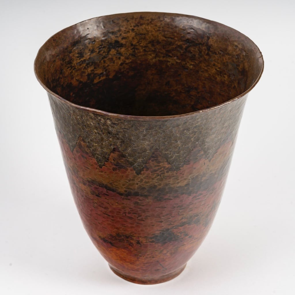 Claudius Linossier (1893-1953), Vase Art Déco en Dinanderie circa 1930 | Biron 