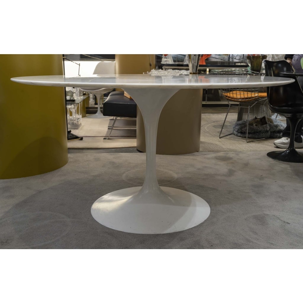 Eero SAARINEN & KNOLL INTERNATIONAL, Table « TULIP » 137 cm | Biron 