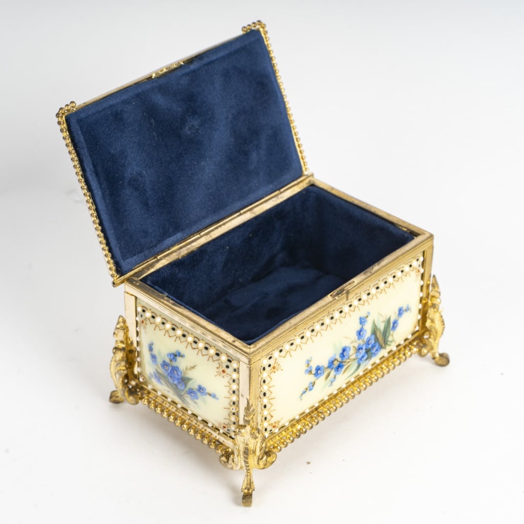 Un coffret à bijoux en émail, fin XIXème siècle | Biron 