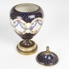 Vase couvert sur piedouche | Biron 