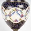 Vase couvert sur piedouche | Biron 