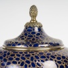 Vase couvert sur piedouche | Biron 