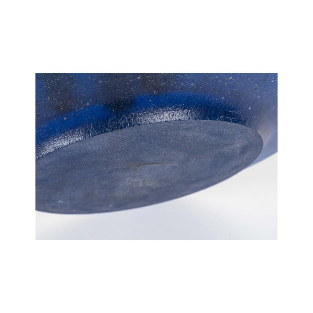 Assiette en pâte de verre de couleur bleu de Daum et Dali, signée, XXème siècle. | Biron 
