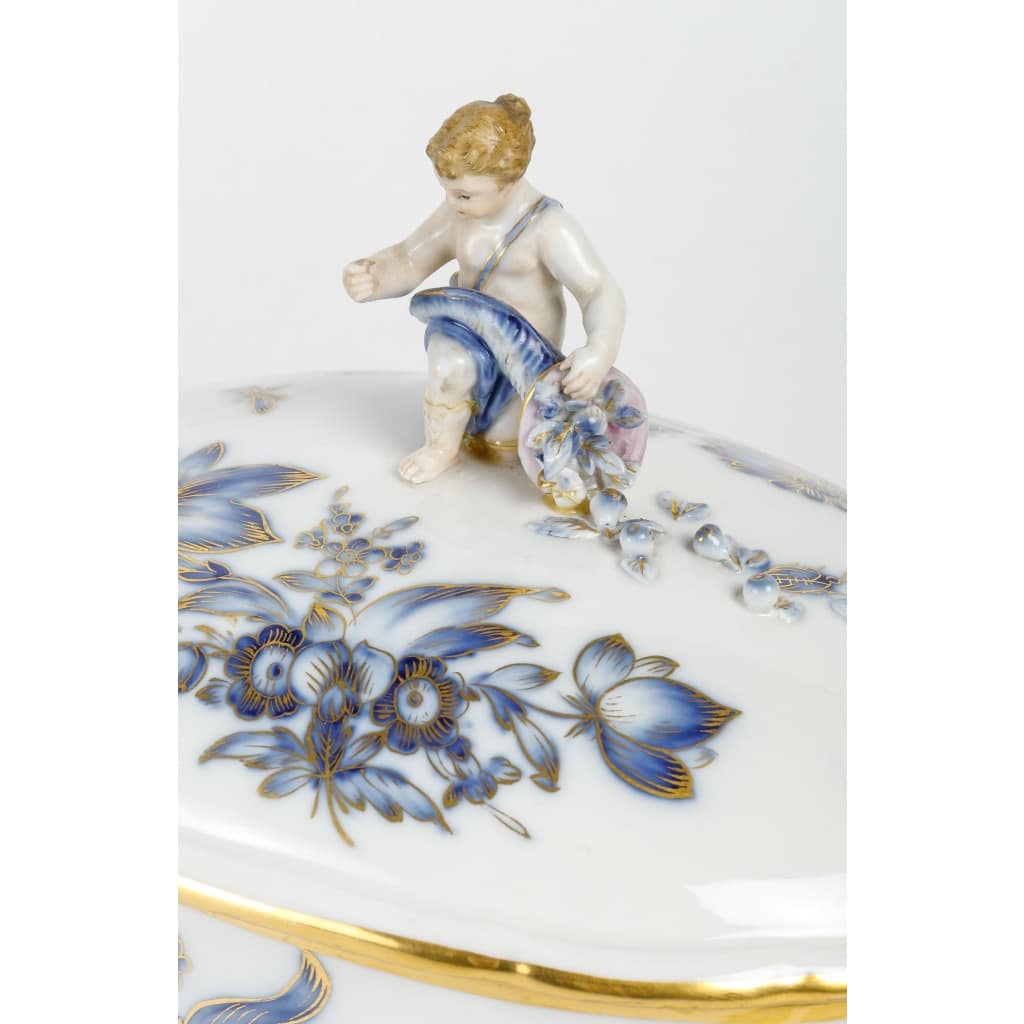 Rare Service de Table en Porcelaine Meissen – Floral bleu et dorée -78 Pièces – 1880 | Biron 