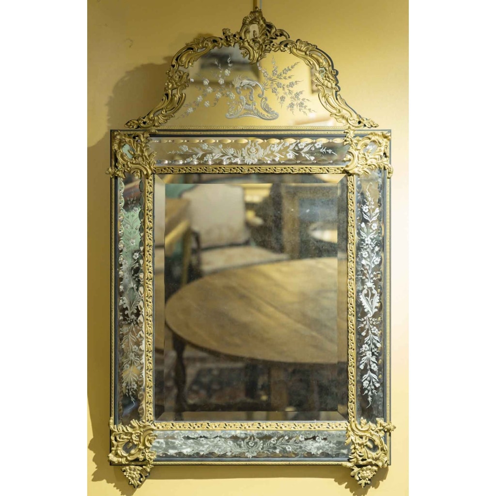 Miroir Gravé à parcloses et Fronton, XIXème Siècle. | Biron 