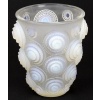 René Lalique, vase « Spirales » verre opalescent. | Biron 