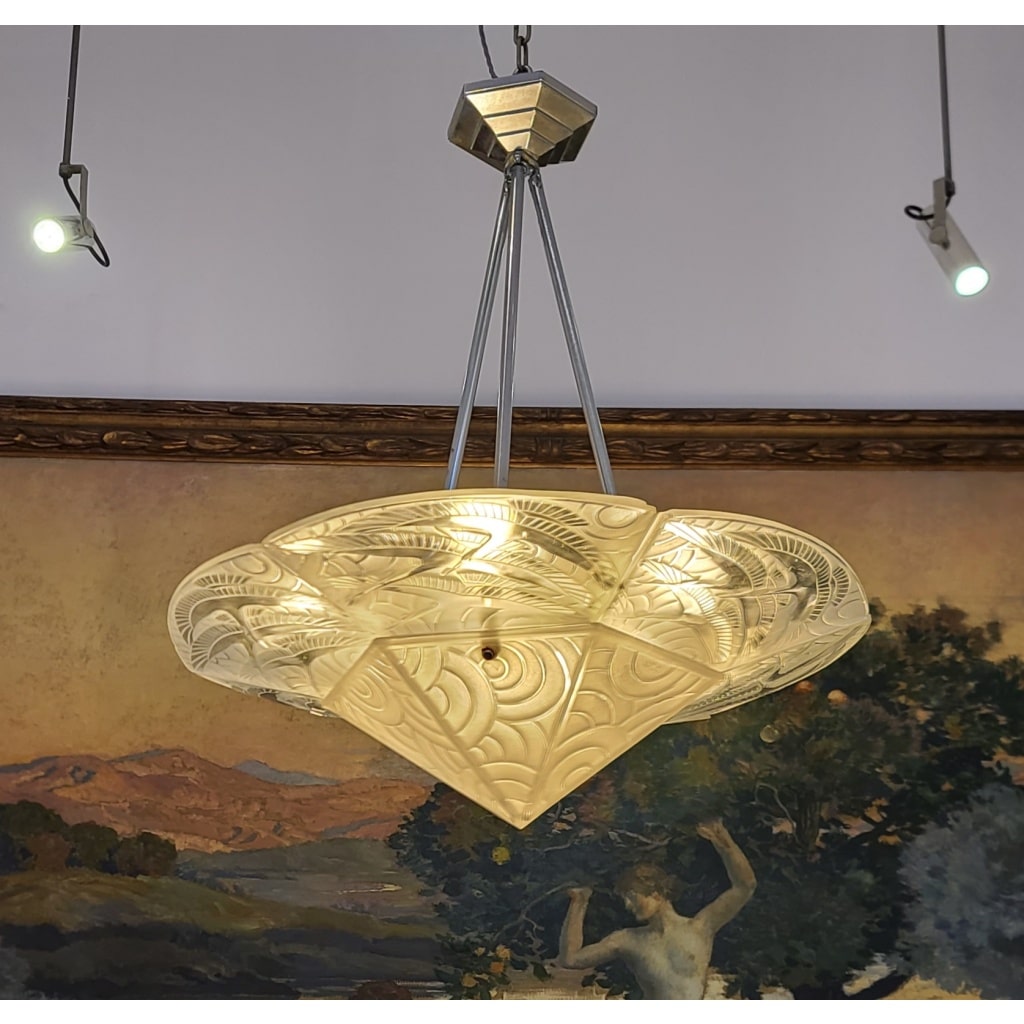 Lustre Art Déco aux Cigognes, Pierre d’Avesn France, circa 1930 | Biron 