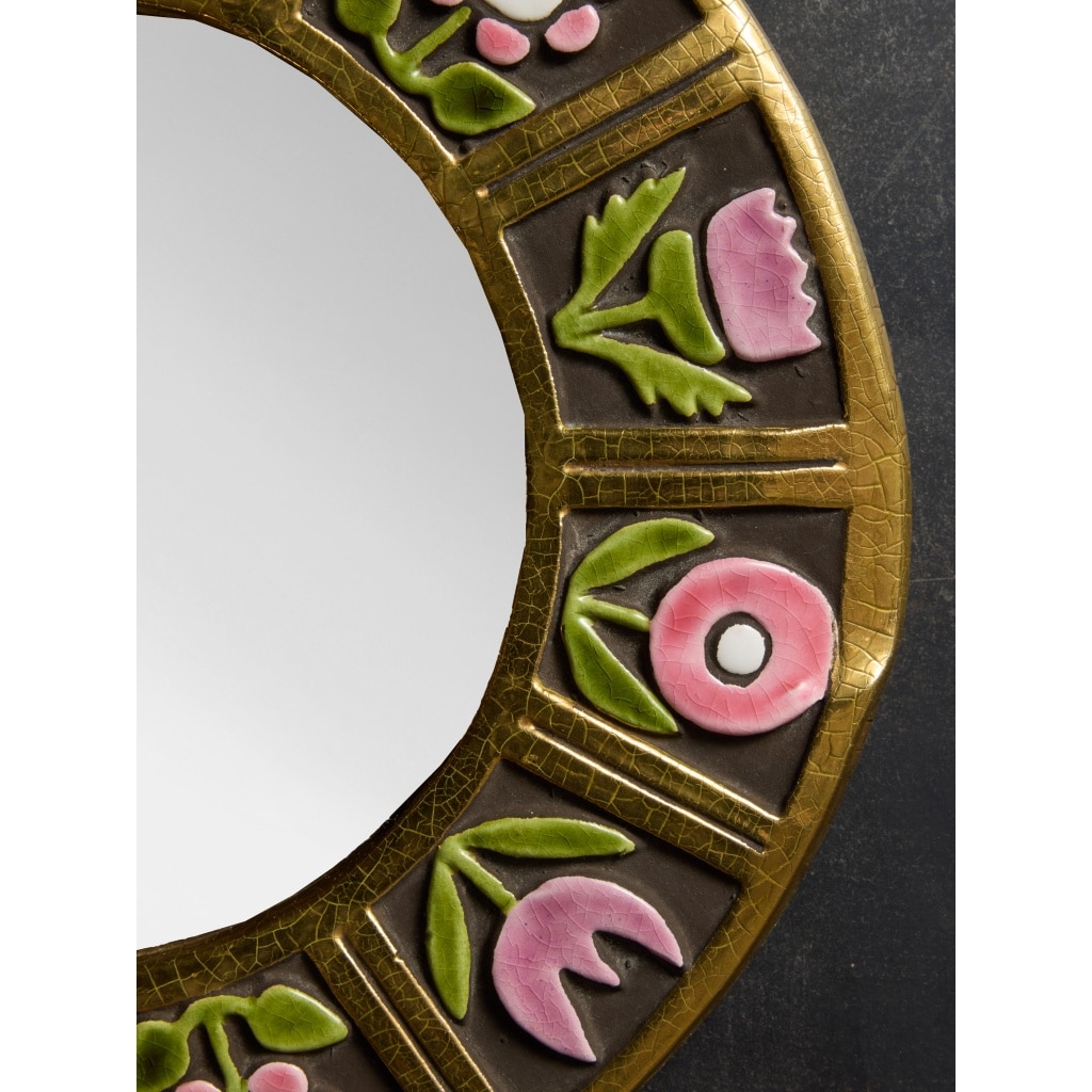 Round Mithe Espelt Ceramic Mirror with Flower Decors | Biron 
