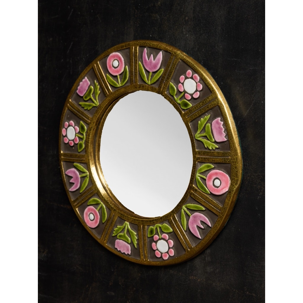 Round Mithe Espelt Ceramic Mirror with Flower Decors | Biron 