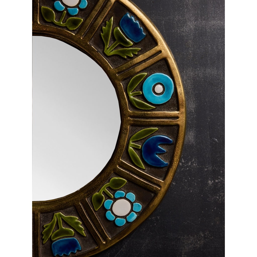 Round Mithe Espelt Ceramic Mirror with Blue Flower Decors | Biron 