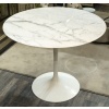 Eero Saarinen & Knoll : Table « Tulip » calacatta 91 cm | Biron 