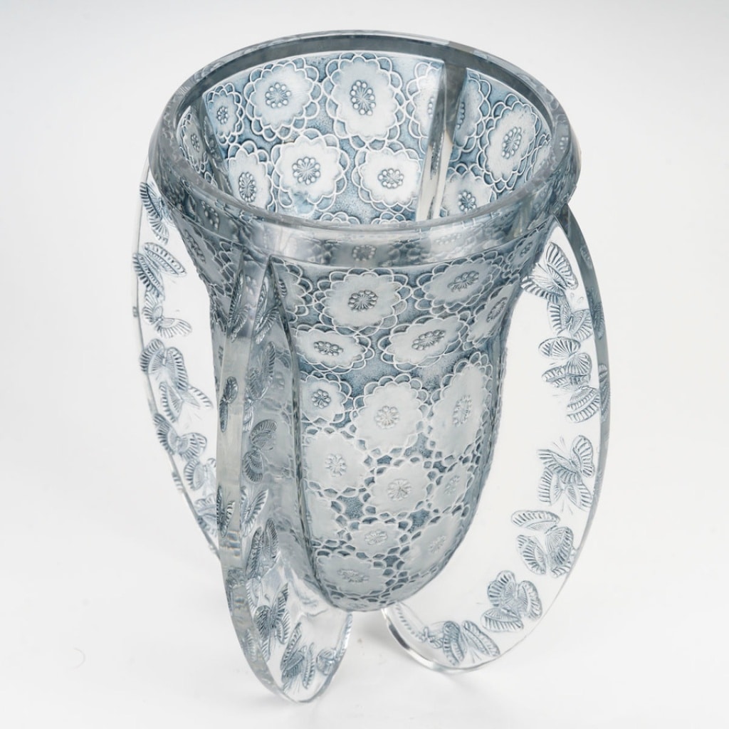 René LALIQUE (1860 – 1945) Vase « Papillons » – 1936. | Biron 