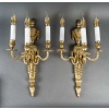 Paire d’appliques à trois bras de lumière en bronze ciselé et doré de style Louis XVI | Biron 