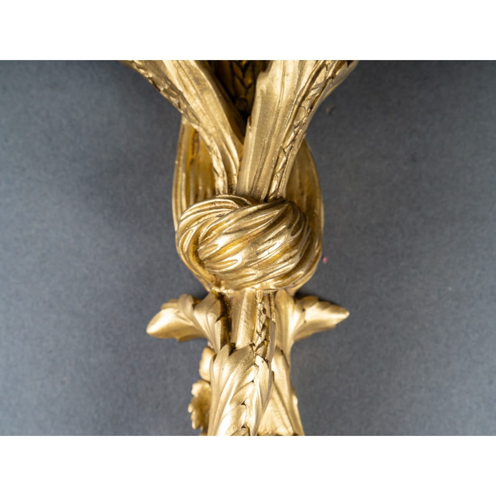 Paire de grandes appliques Pampres et Passementerie en bronze ciselé et doré d’après Quentin-Claude Pitoin | Biron 