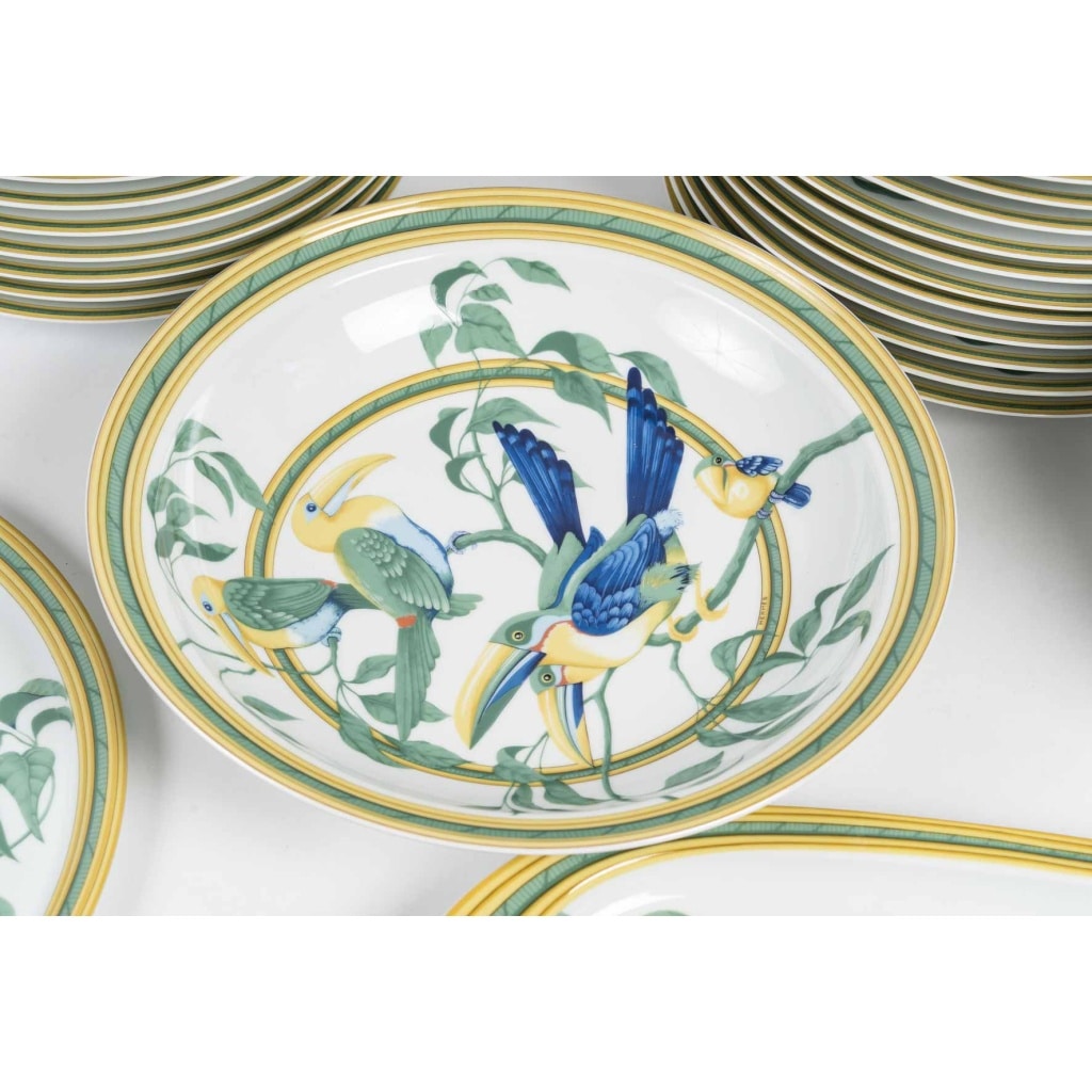 Rare Service Hermès « Toucans » En Porcelaine De Limoges | 1986 | 40 Pièces | Pour 12 Personnes | Biron 