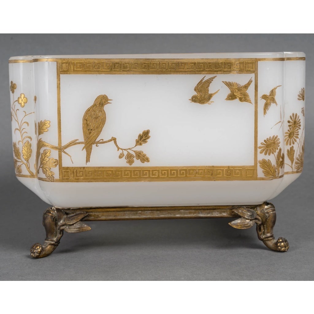Baccarat, Jardinière Japonisante en Opaline, Seconde Moitié du XIXème | Biron 