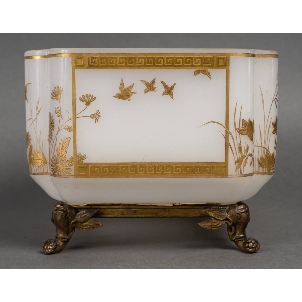 Baccarat, Jardinière Japonisante en Opaline, Seconde Moitié du XIXème | Biron 
