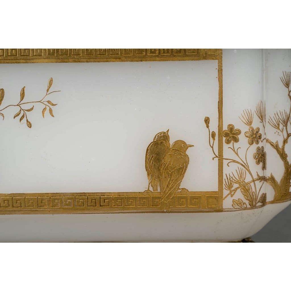 Baccarat, Jardinière Japonisante en Opaline, Seconde Moitié du XIXème | Biron 