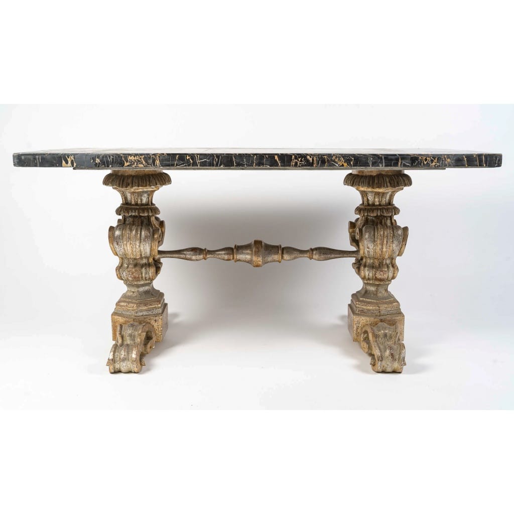 Table basse formée d’un plateau en marqueterie de marbres Florence XIXème siècle | Biron 