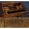 Bureau de pente époque Louis XV noyer et placage de bois fruitier quatre pieds cambrés trois tiroirs | Biron 