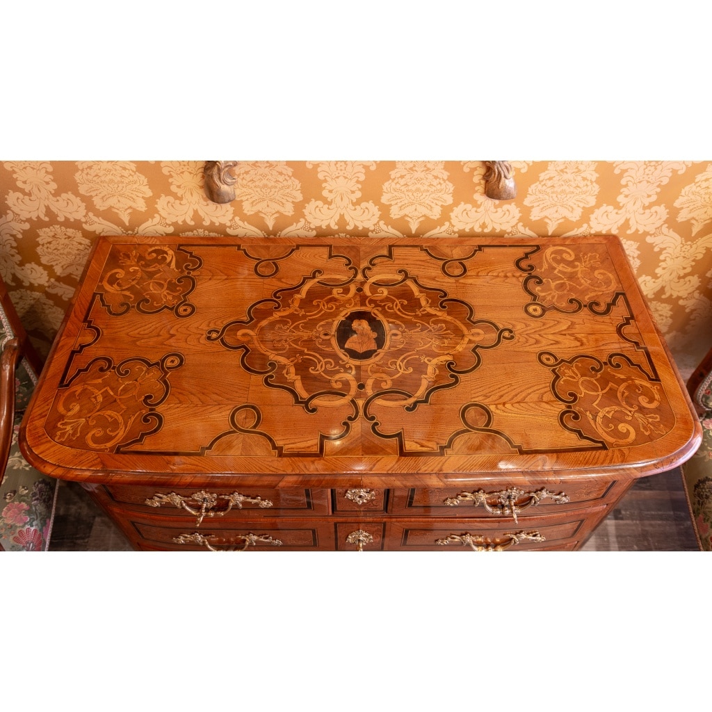 Commode en marqueterie à décor de Couronne Ducale d’époque Louis XIV vers 1700 | Biron 