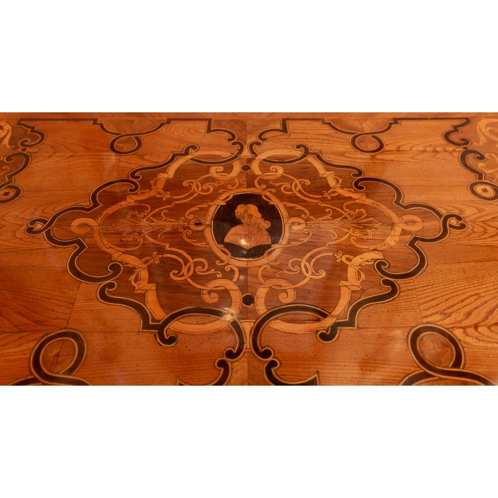 Commode en marqueterie à décor de Couronne Ducale d’époque Louis XIV vers 1700 | Biron 