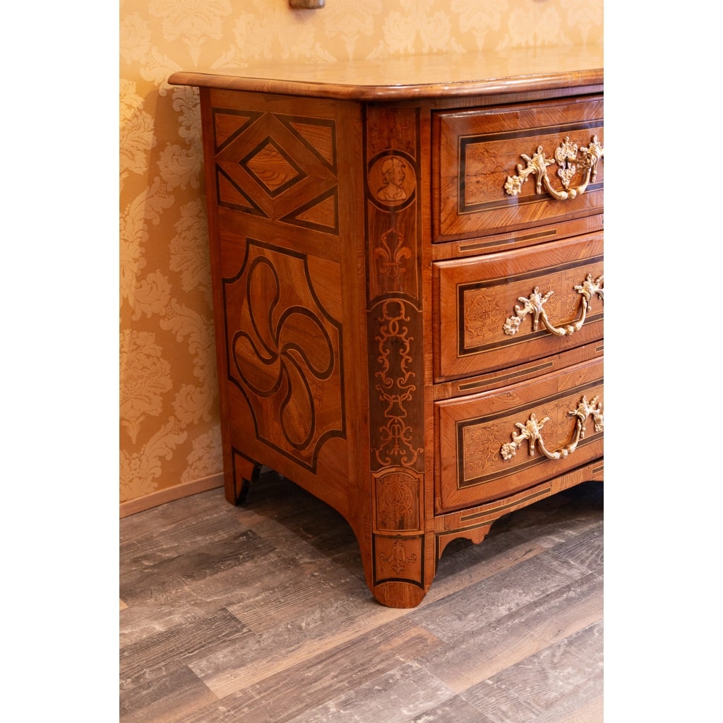 Commode en marqueterie à décor de Couronne Ducale d’époque Louis XIV vers 1700 | Biron 