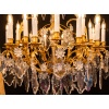Signé par les Cristalleries de Baccarat, lustre d’époque Napoléon III en bronze doré et décor de cristal taillé vers 1850 -1870 | Biron 
