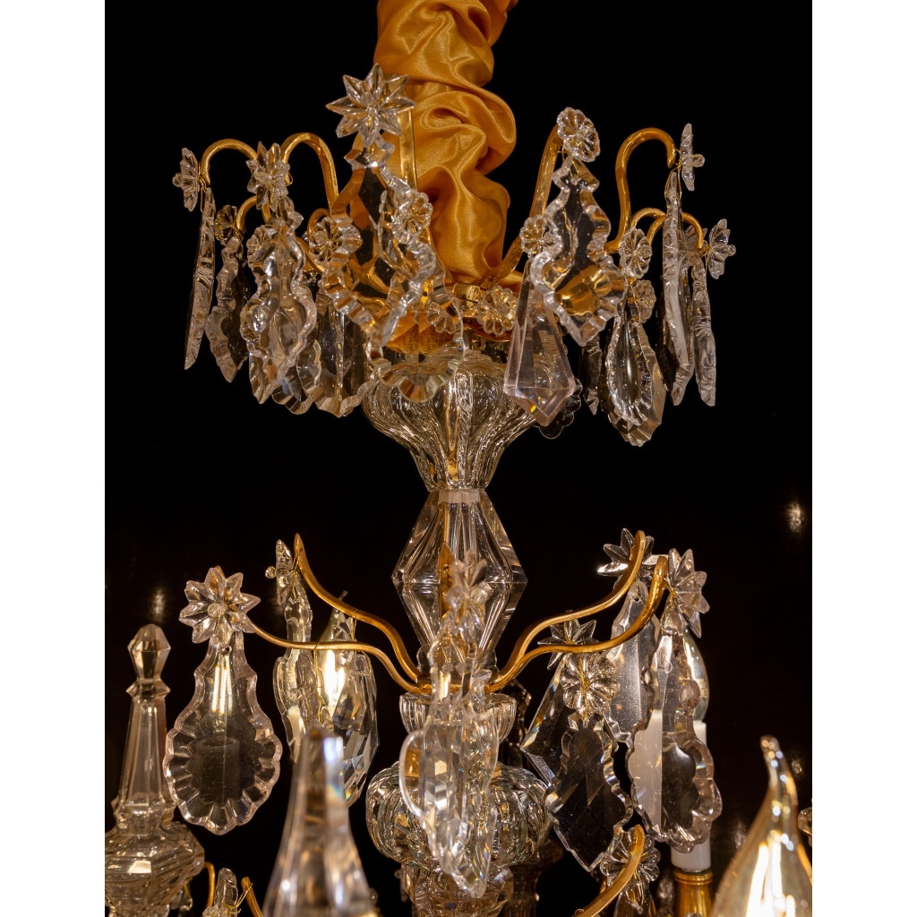 Petit lustre d’époque Louis XV en bronze doré et cristal taillé vers 1760-1770 | Biron 