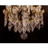 Signé par les Cristalleries de Baccarat paire de lustres de style Louis XV en bronze doré et cristal taillé vers 1880-1890 | Biron 