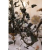 Lustre en bronze et tôle laquée vert à décor de branchages et porcelaine de Meissen fin du XVIIIème siècle | Biron 