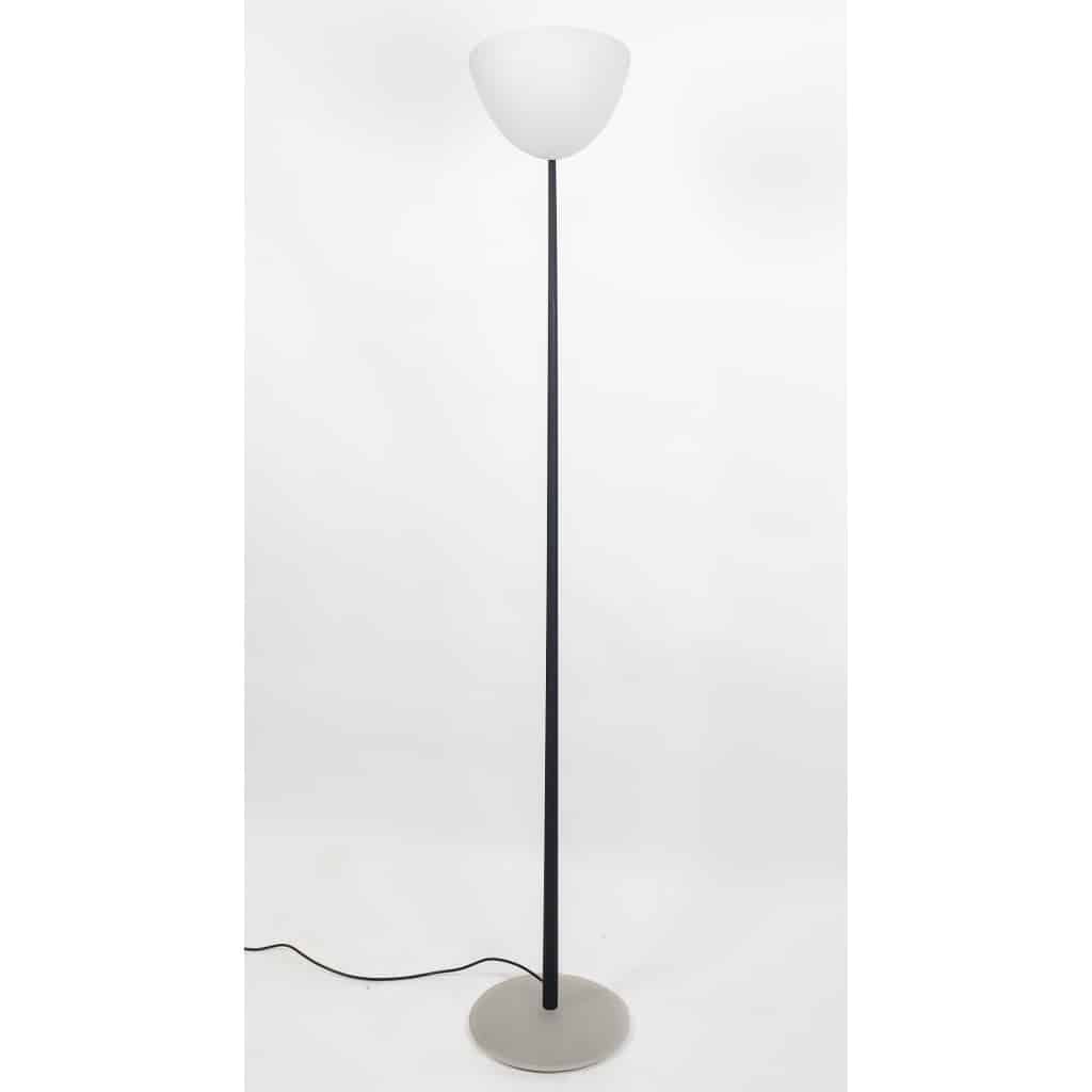 Rare Lampadaire Vintage en Fer Forgé et Opaline, Design Sculptural Italien des Années 1960 | Biron 