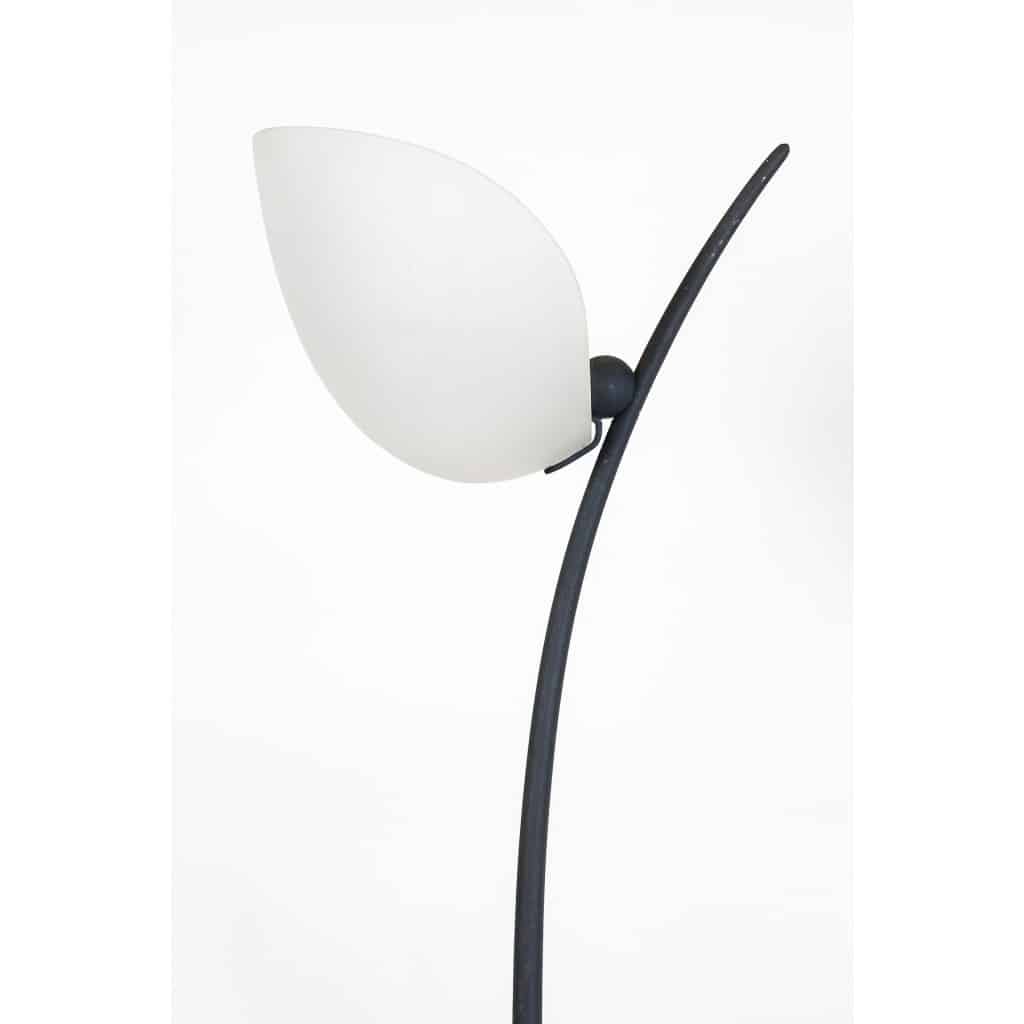 Rare Lampadaire Vintage en Fer Forgé et Opaline, Design Sculptural Italien des Années 1960 | Biron 