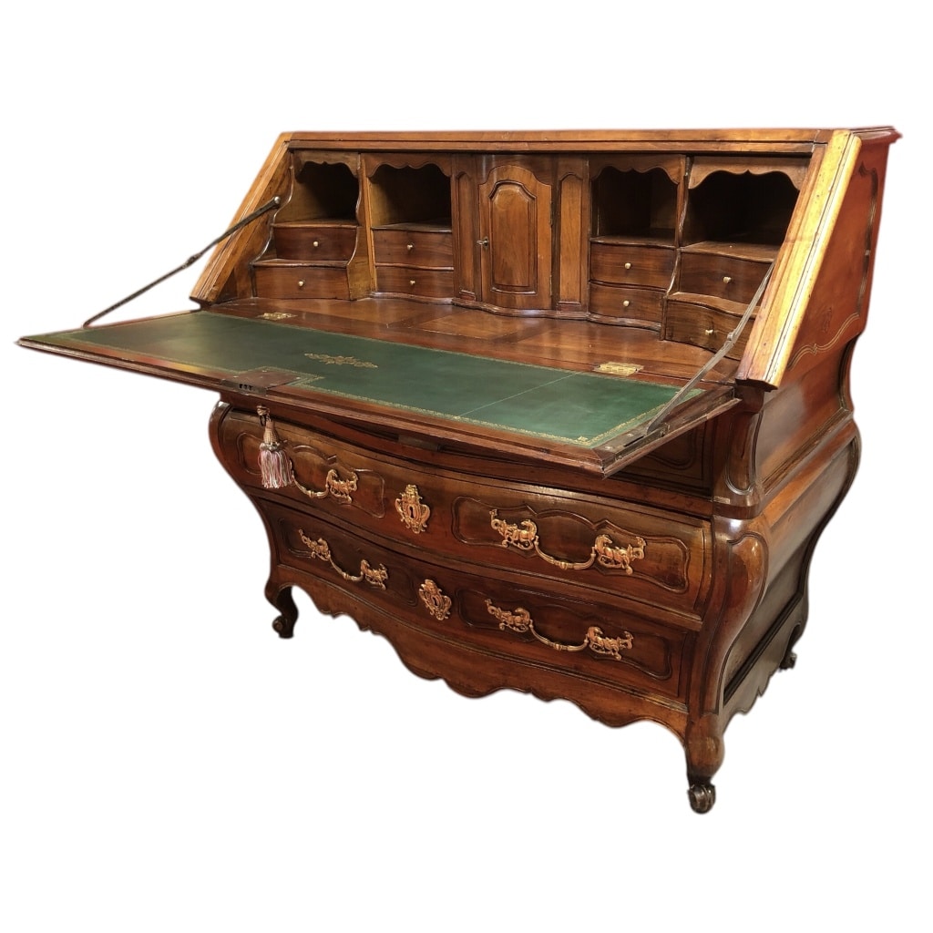 Commode Bordelaise dite scriban en noyer et acajou époque Louis XV | Biron 