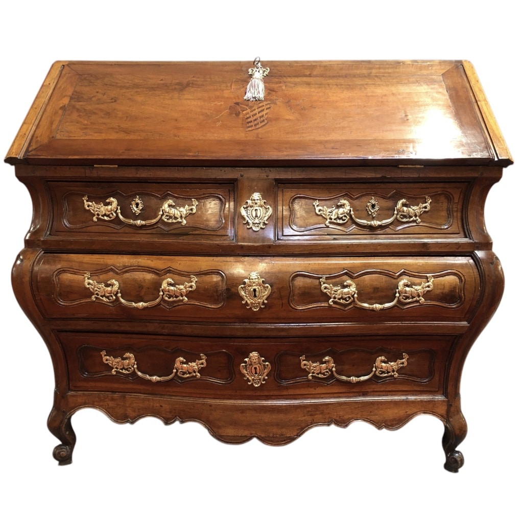 Commode Bordelaise dite scriban en noyer et acajou époque Louis XV | Biron 