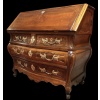 Commode Bordelaise dite scriban en noyer et acajou époque Louis XV | Biron 
