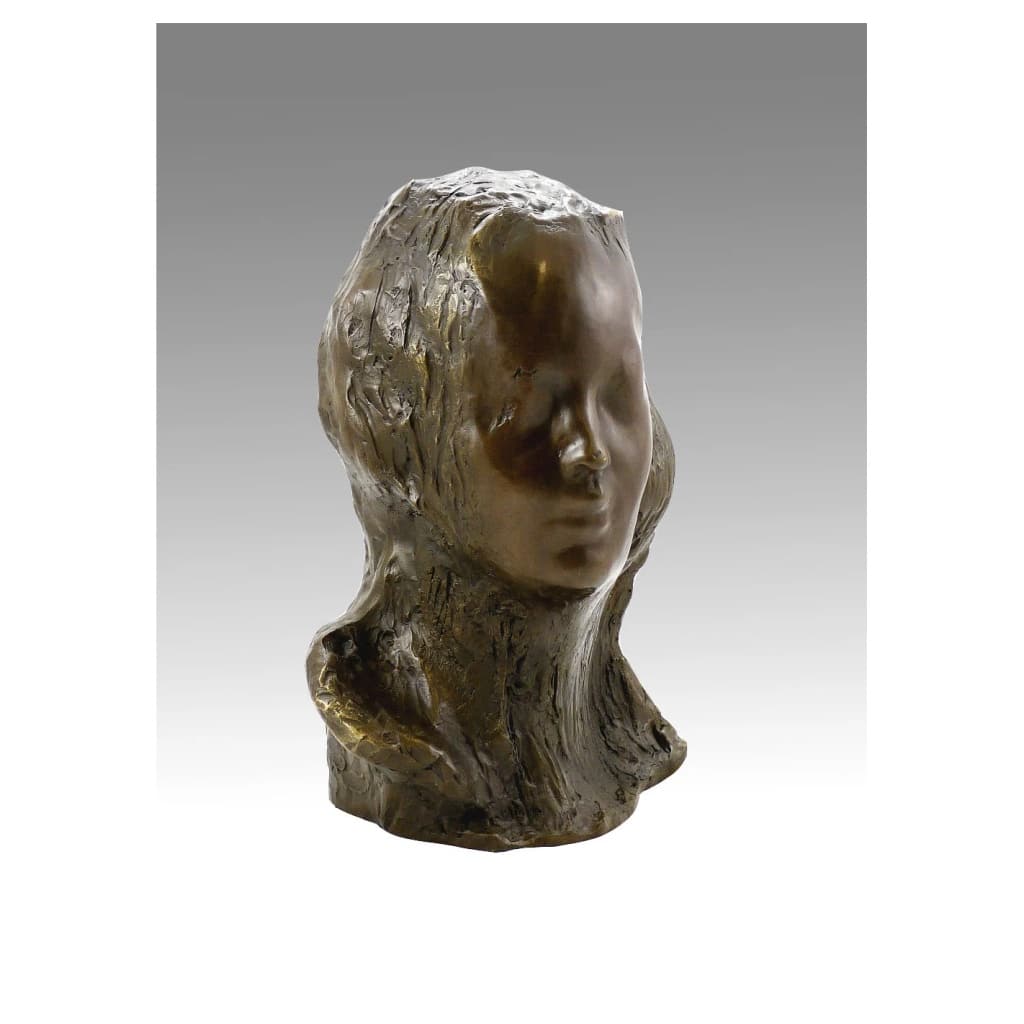 Sculpture d’un buste féminin en bronze patiné, Art contemporain, XXIème siècle. | Biron 