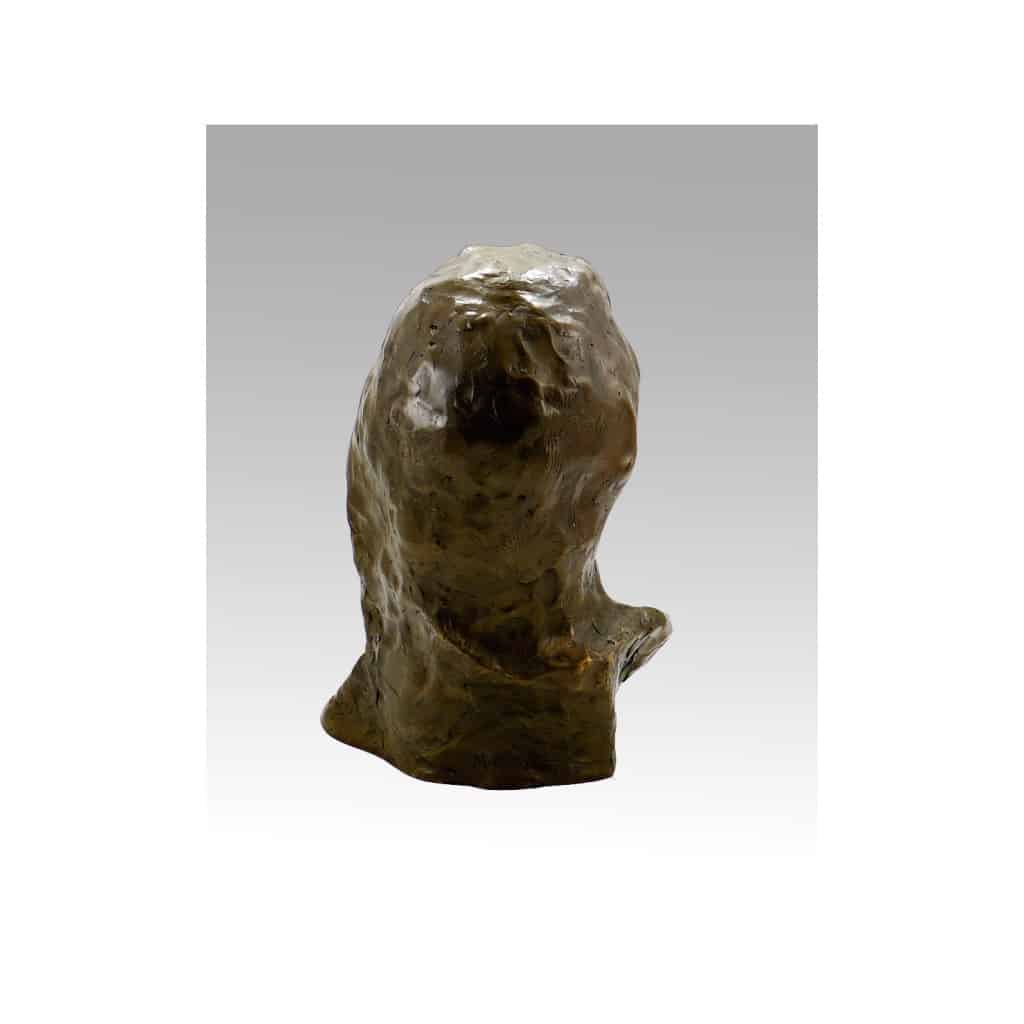 Sculpture d’un buste féminin en bronze patiné, Art contemporain, XXIème siècle. | Biron 
