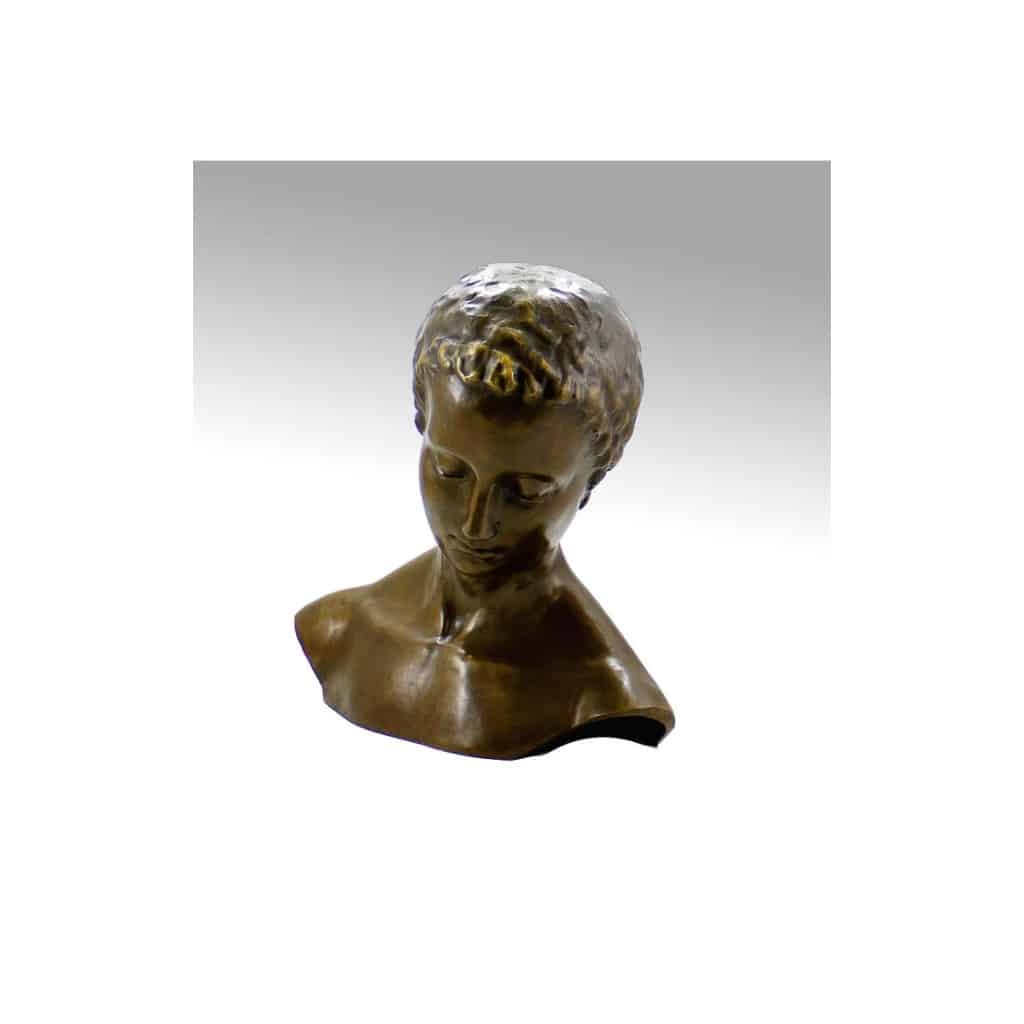 Sculpture d’un visage tête incliné en bronze patiné, Art contemporain, XXIème siècle. | Biron 